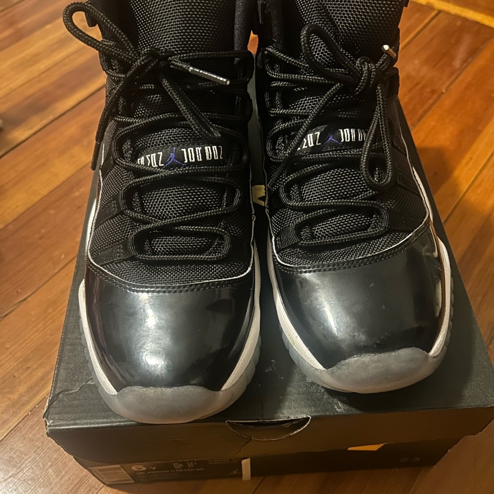 Air Jordan 11 space jams